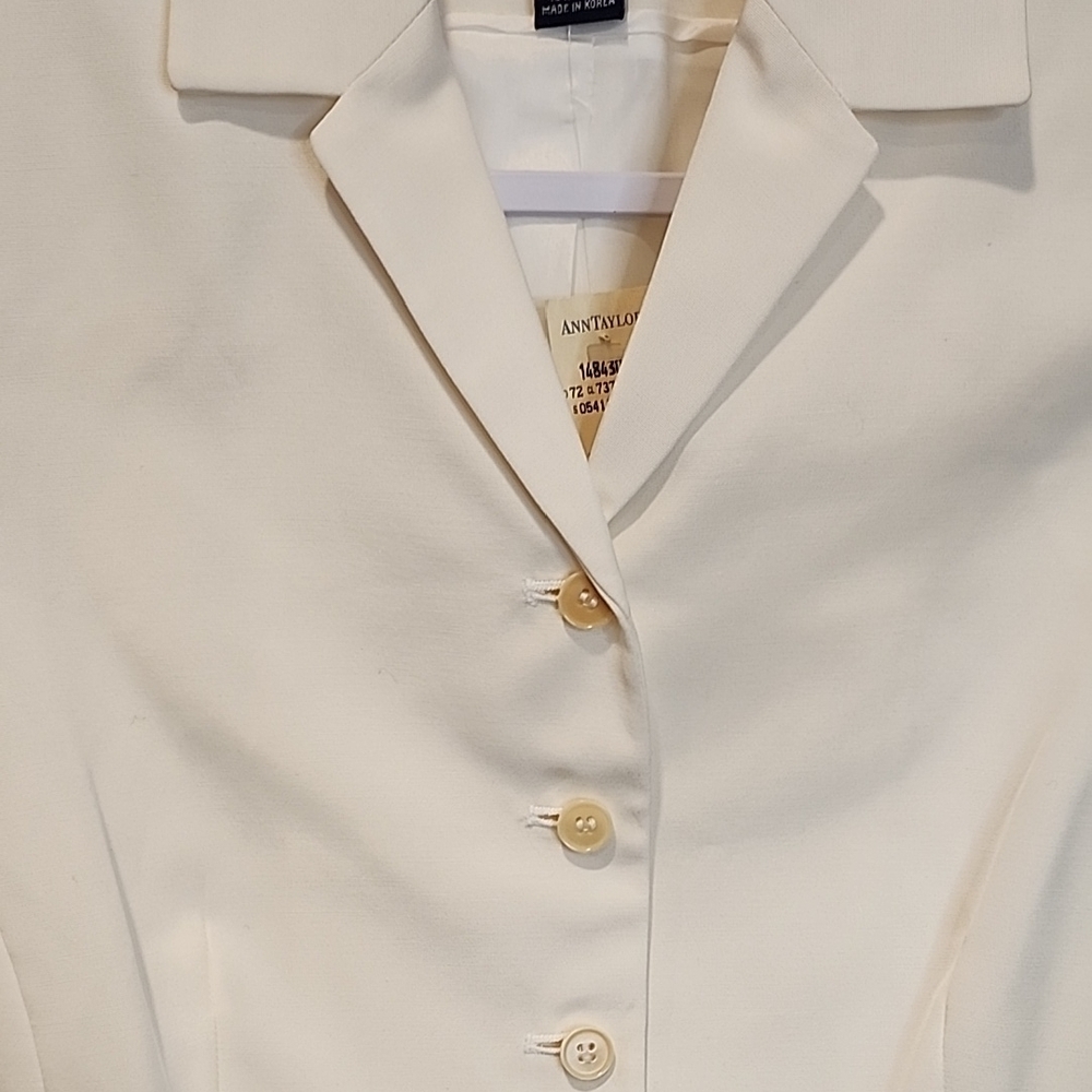 Ann Taylor Women's Ivory Blazer - Picture 3 of 6